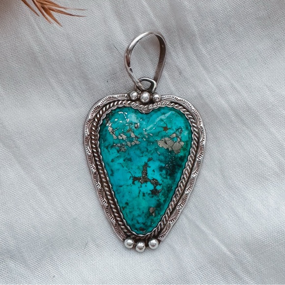 Jewelry - Large Vintage Native American turquoise pendant